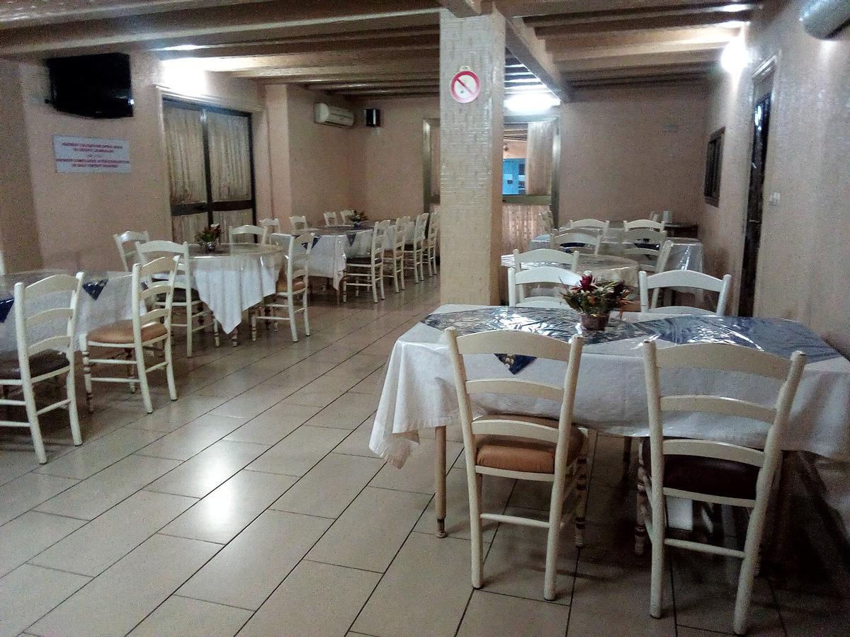 Hotel Saint Thomas Lome Bagian luar foto