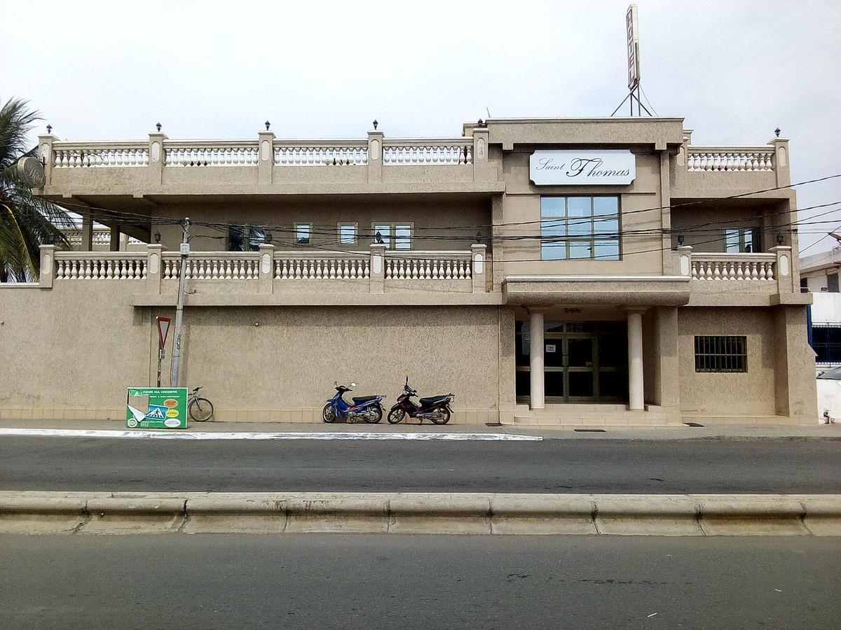 Hotel Saint Thomas Lome Bagian luar foto