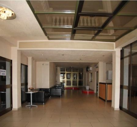 Hotel Saint Thomas Lome Bagian luar foto